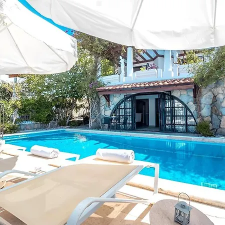 Leila Private Pool Вилла